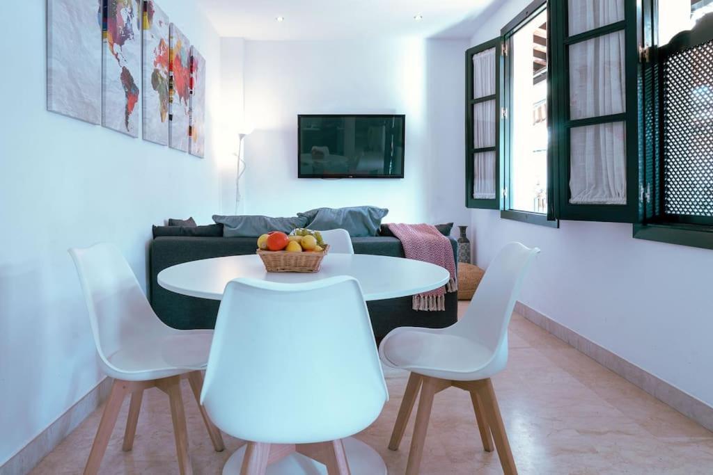 Apartamento Con Encanto En Patio Sevillano Exterior photo
