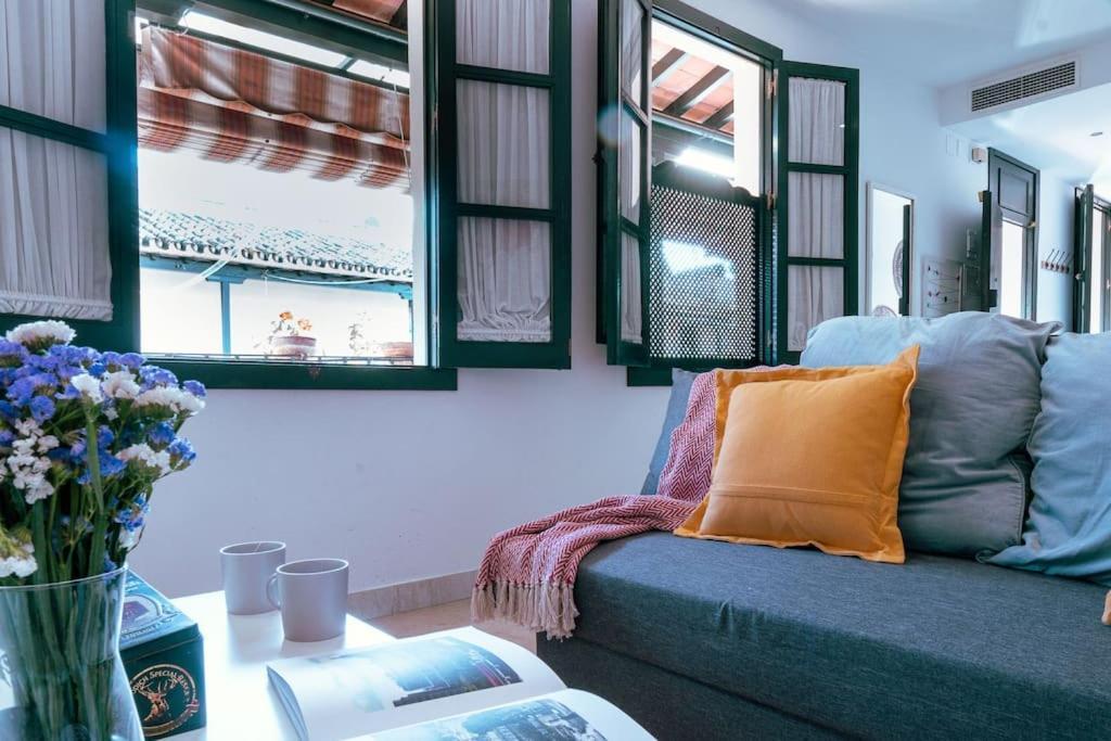 Apartamento Con Encanto En Patio Sevillano Exterior photo